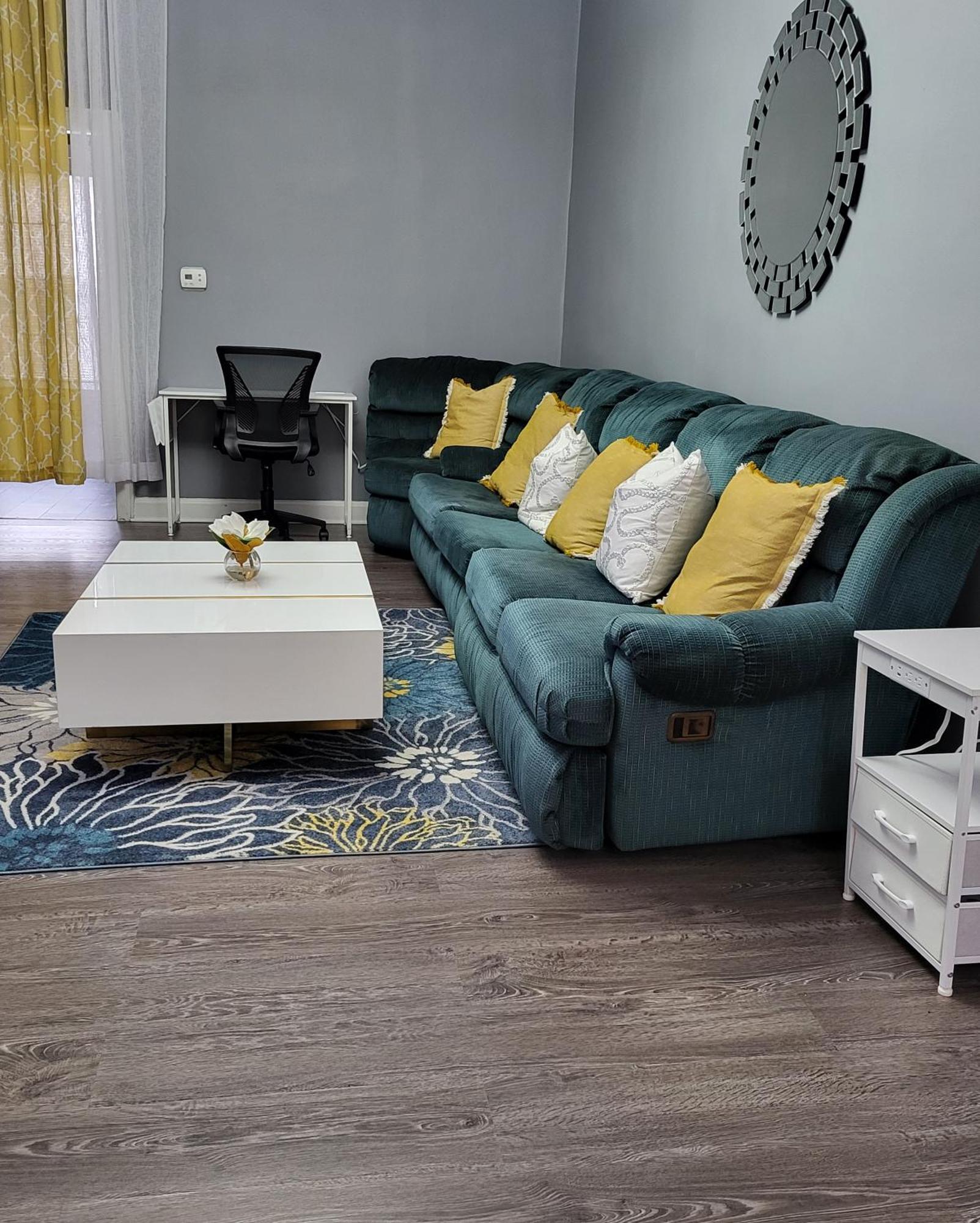 1 Bedroom In Columbus Osu District, Free Parking, Kitchen, Washer And Dryer, Central Location, Downtown, Hospital, Expocenter, Osu Stadium المظهر الخارجي الصورة
